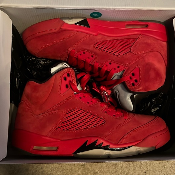 Used air Jordan retro 5 sz 10.5